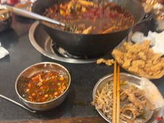-鸿顺老铁锅美蛙鱼府(解放碑店)