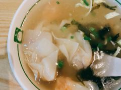 鱼籽鲜虾小馄饨-陈家生煎(世茂双子塔店)
