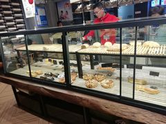 面包甜点陈列柜-华丰贺氏(营迹店)