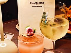 -FOUR PLAY BAR