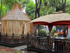 -二荆条·蜀鲜汇城市森林火锅