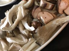 菌菇拼盘-刘少华贵州小黄牛·鲜牛肉火锅(总店)