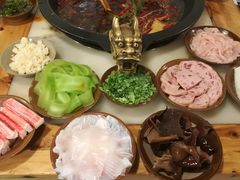 -黄潇洒老火锅(九眼桥宏济巷店)