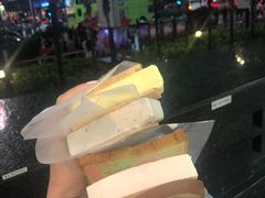-詹爷爷乌节路街头冰淇淋