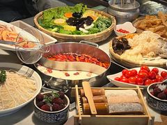 -尚尚仙·酸汤猪手·猪肚鸡火锅(华联万柳购物中心店)