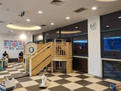 -龙格亲子游泳·水育早教运动中心(碧海湾店)