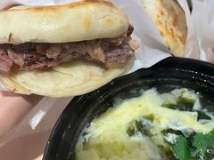 -闫家驴肉老店(华电一校店)
