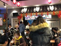 大堂-爆炸头阿姨小四川正宗川味小吃(无任何分店)
