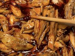 -土砂锅生态山庄·非遗砂锅雅鱼