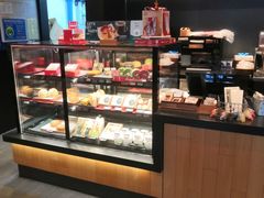 面包甜点陈列柜-星巴克(深圳丹竹头分店)