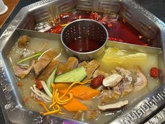 -佬土鹅肠火锅(扬中步行街店)