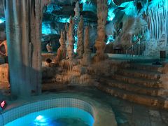 -泉城欧乐堡戏水湾艺术养生温泉