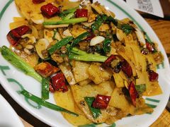 酸菜炒太安洋芋片-一坐一忘云南菜(嘉里中心店)