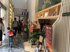 -新华书店(顺峰山公园店)