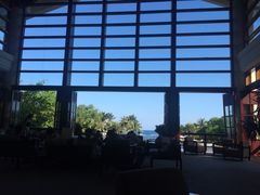 -亚龙湾喜来登·美景台大堂吧