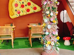 -Dragon Pizza•圆脸龙披萨·牛排餐厅