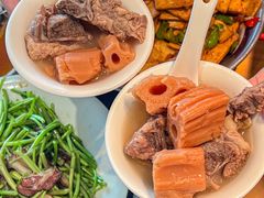 -莲餐厅·湖北菜·潜江小龙虾店(愚园路店)