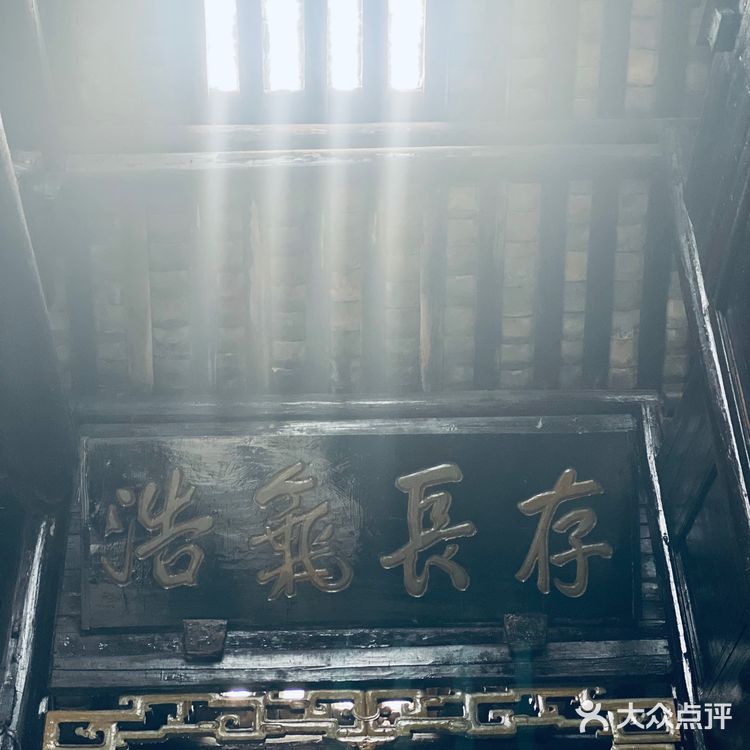 瞿家湾古镇：红色老区的古朴和浪漫