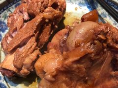酱骨棒-东北哈尔滨酱骨头馆房掌柜铁锅炖