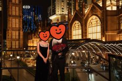 -现代经典婚纱摄影