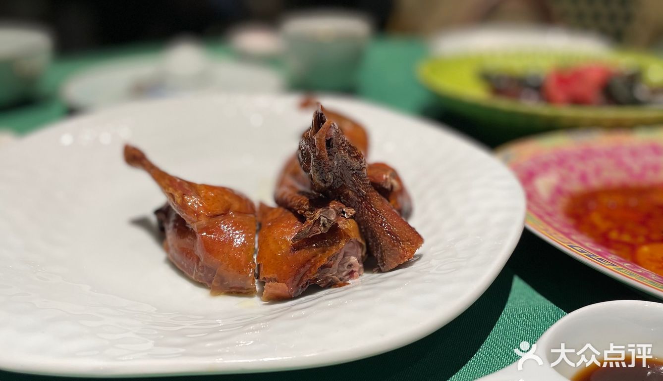 一家仿佛穿越回古宅的粤菜