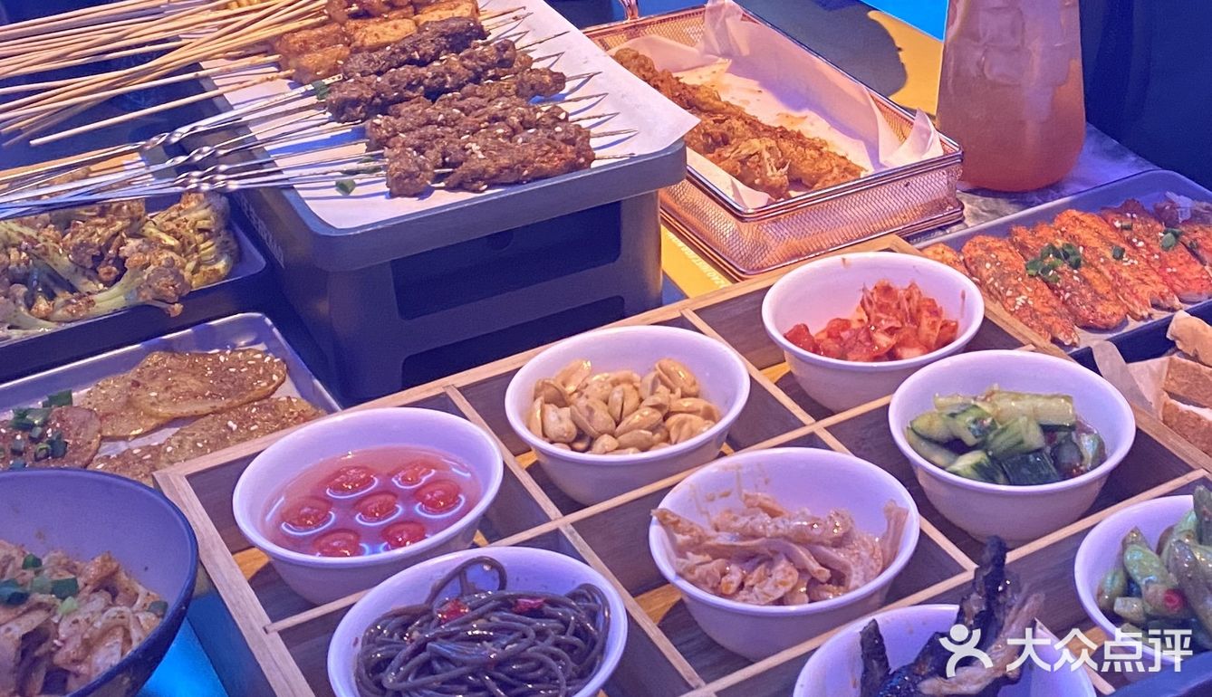 打卡台北路上新开的烧烤餐吧