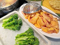 -尚尚仙·酸汤猪手·猪肚鸡火锅(华联万柳购物中心店)