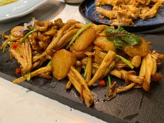 -荟廷·晶萃(陆家嘴尚悦湾店)
