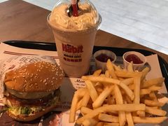 -The Habit Burger Grill 哈比特汉堡(复兴soho店)