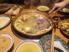 -洱火云南酸菜牛肉火锅(石景山当代商城店)