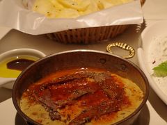 热的鹰嘴豆泥酱上边加羊肉-Pasha帕夏土耳其餐厅(南昌路店)