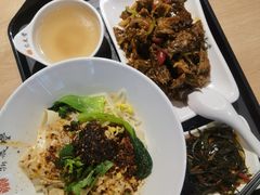 油泼面-鼎义丰功夫面(星光大道店)