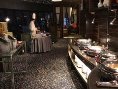 自助取餐区-广州花园酒店-凌璇阁360度高空海鲜自助餐CAROUSEL