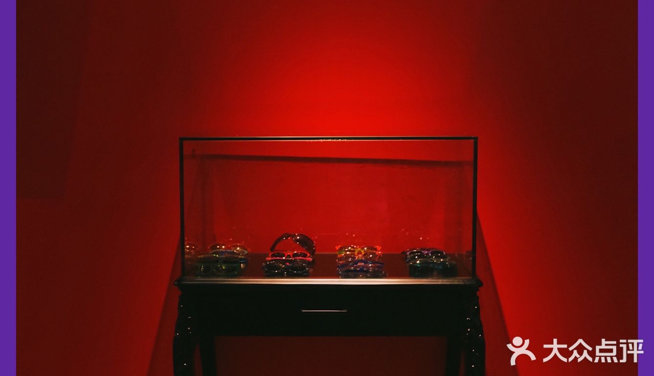 魔都探展｜安娜苏中国首展，紫色旋风席卷魔都