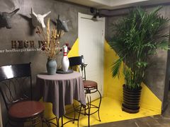 大堂-HIGH FIVE哈福手工汉堡(桂林路店)