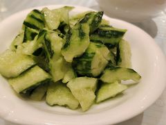 蒜泥黄瓜-渝信川菜 · 川味家常菜(长安店)