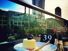 -UNI UNI(环亚凯瑟琳店)