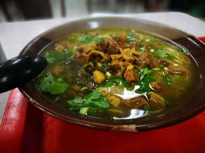 苏鲜牛杂面馆-"在漫长的人生道路上,总会遇到几个很特别的.