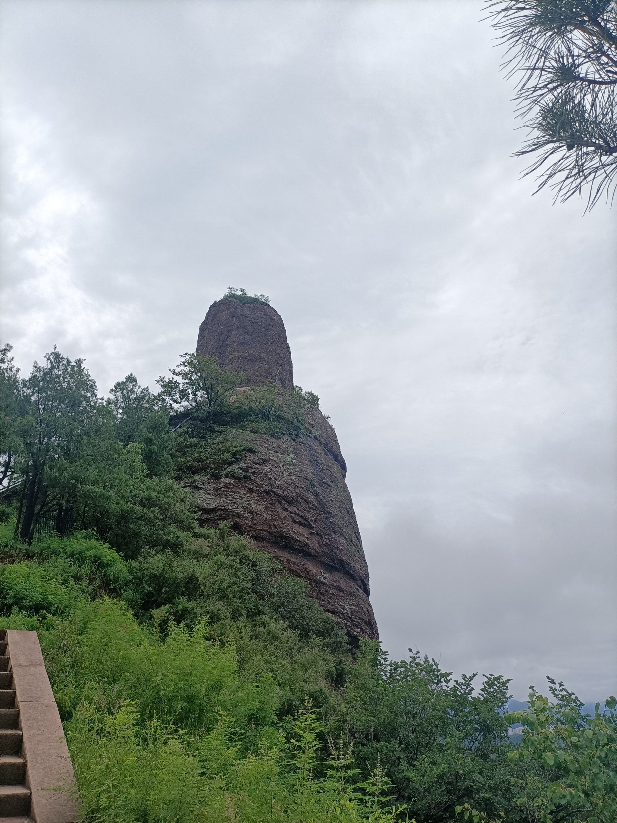 造型各异的山峰