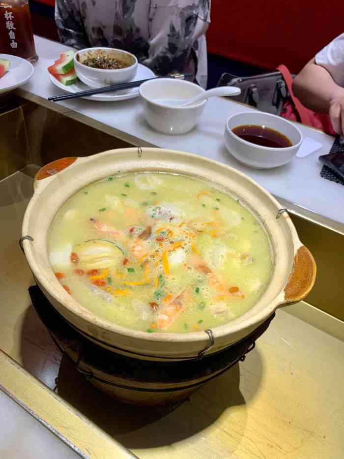 朱雀打边炉(虹口足球场店)-"新晋的一家网红港式打边炉,乘着节日约上