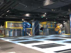 -反弹蹦床公园·亲子乐园·团建·派对(青岛融创茂店)