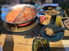 -湊湊火锅·茶憩(南京东路悦荟店)