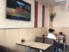 大堂-李先生牛肉面大王(营口大润发店)