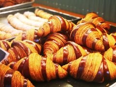 巧克力香蕉羊角包-OUR Bakery(三里屯太古里店)