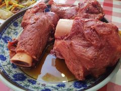 酱骨棒-东北哈尔滨酱骨头馆房掌柜铁锅炖