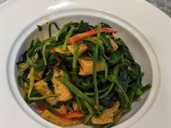 -汗腾格里·风味餐厅(新疆驻京办店)