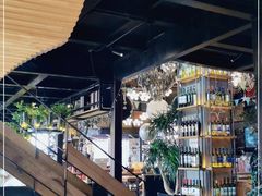 -酤居湖景音乐餐吧(安宁店)