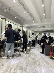-妃格美发沙龙·烫发·染发
