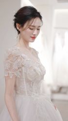 -艾米丽婚纱礼服