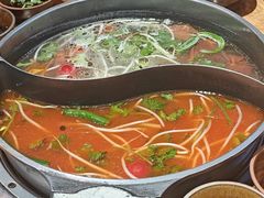 -苗阿哥酸汤牛肉火锅(体育场店)
